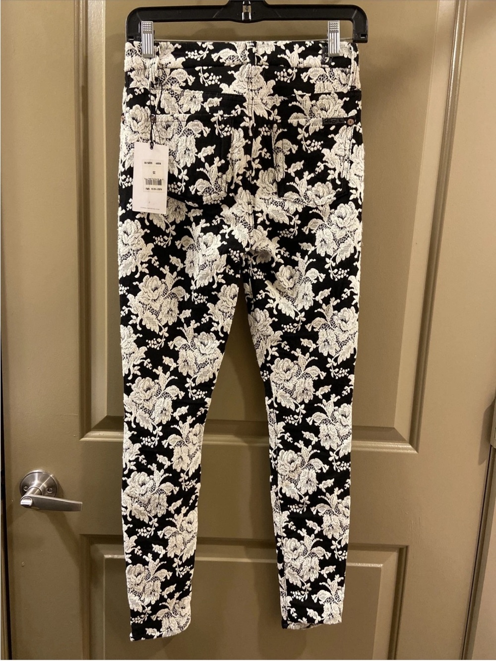7 For All Mankind Black and White Floral Stretch Leggings